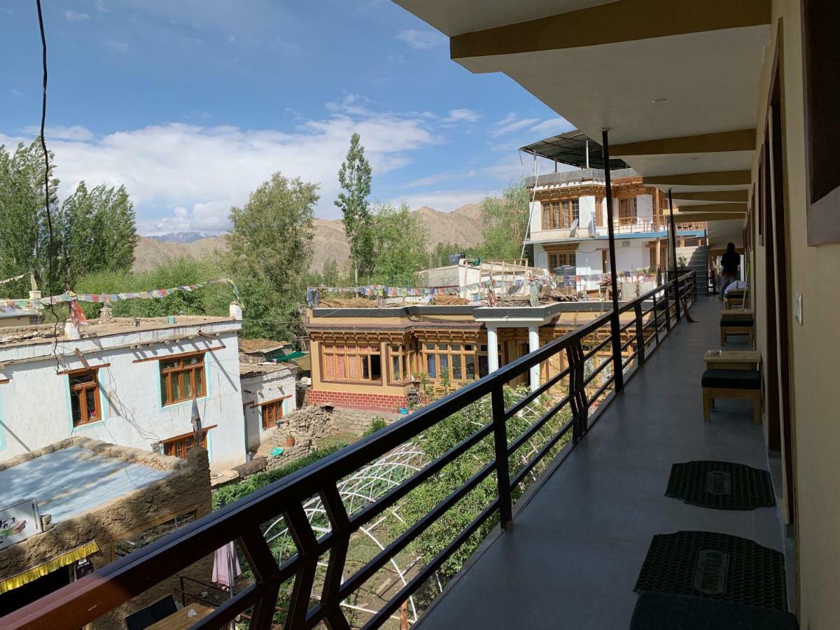 Gyaslang Guesthouse Leh Exterior foto